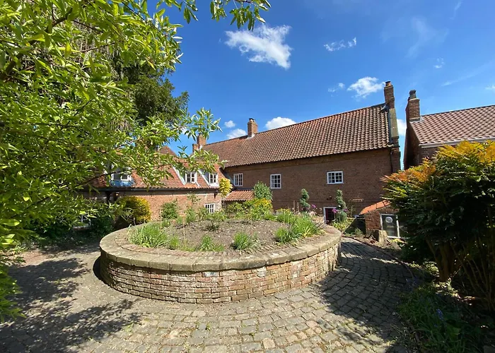 Papist Hall Cottages
