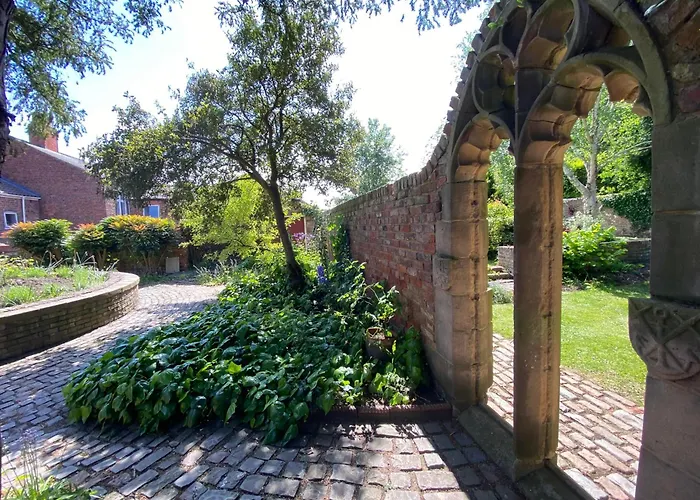 Papist Hall Cottages